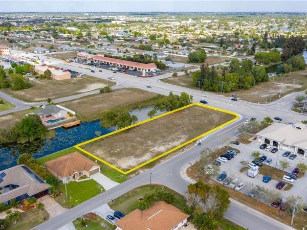 1531 NE 2nd ST , CAPE CORAL, FL 33909