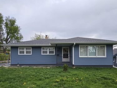 4427 Oak Street, Omaha, NE 68105