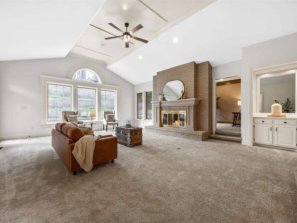 2010 Spoon Creek Ct SE, Cedar Rapids, IA 52403