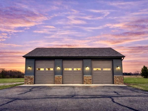 16054 Division Drive, Marshall, MI 49068