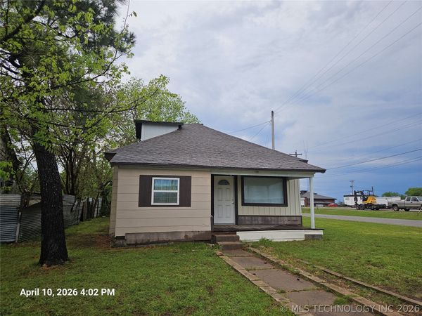 302 W Maple Street, Cushing, OK 74023