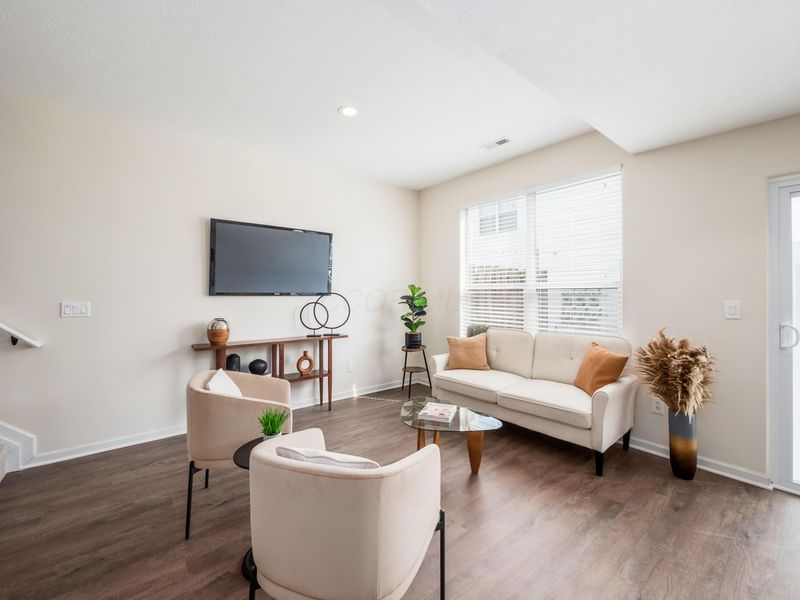 5853 Edge Of Village Village, Westerville, OH 43081 Photo 10