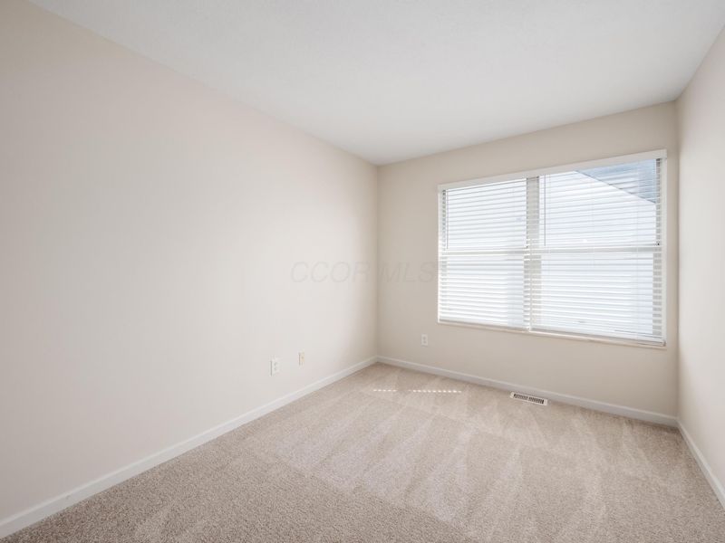 5853 Edge Of Village Village, Westerville, OH 43081 Photo 23