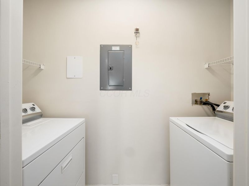 5853 Edge Of Village Village, Westerville, OH 43081 Photo 29