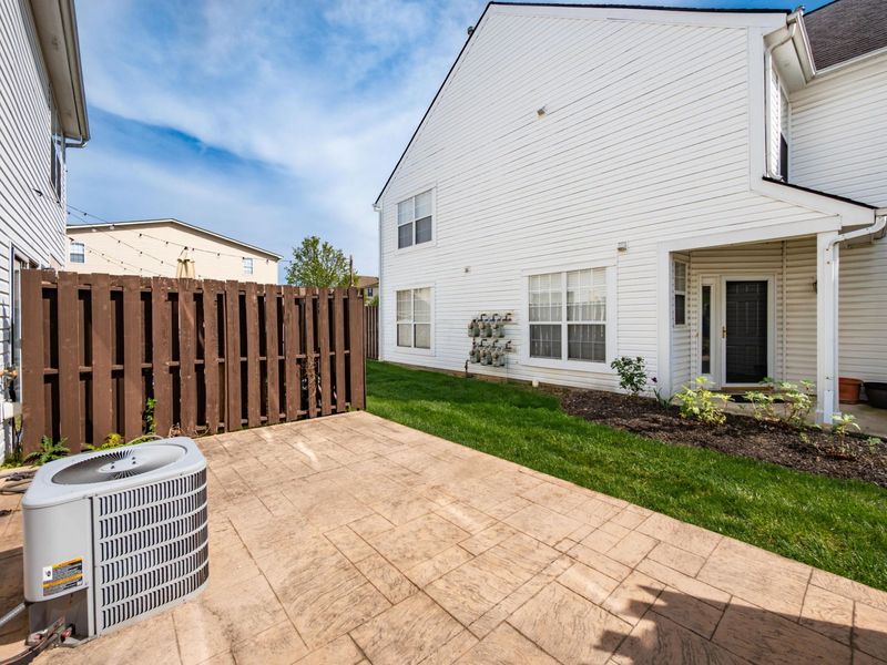 5853 Edge Of Village Village, Westerville, OH 43081 Photo 31