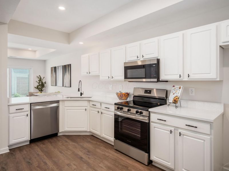 5853 Edge Of Village Village, Westerville, OH 43081 Photo 5