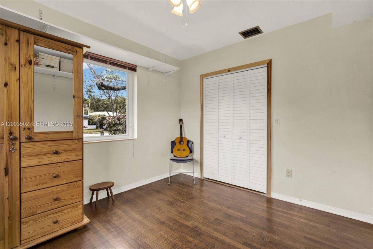 5701 SW 50th Ter , Miami, FL 33155 Photo