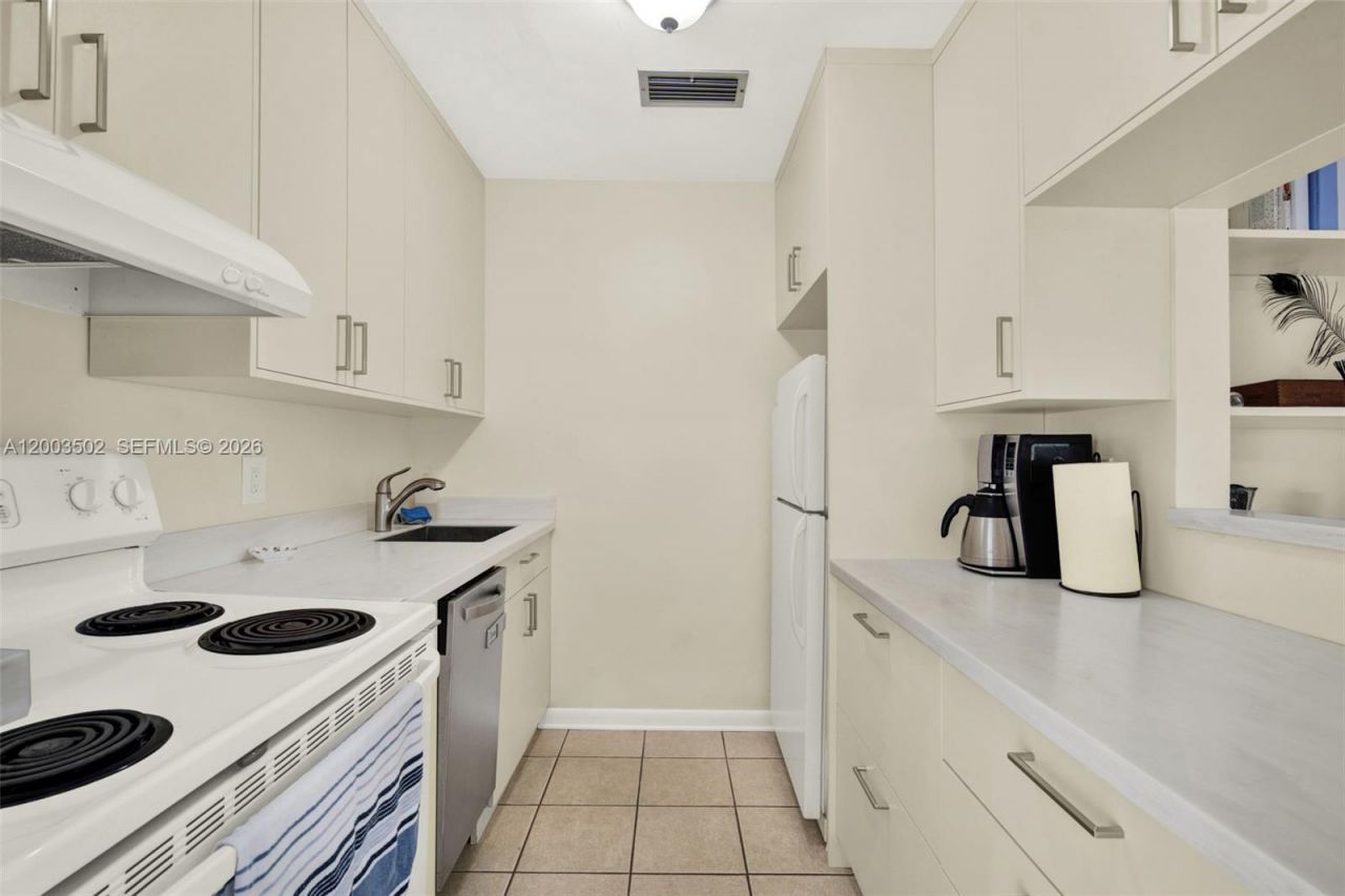 5701 SW 50th Ter , Miami, FL 33155 Photo