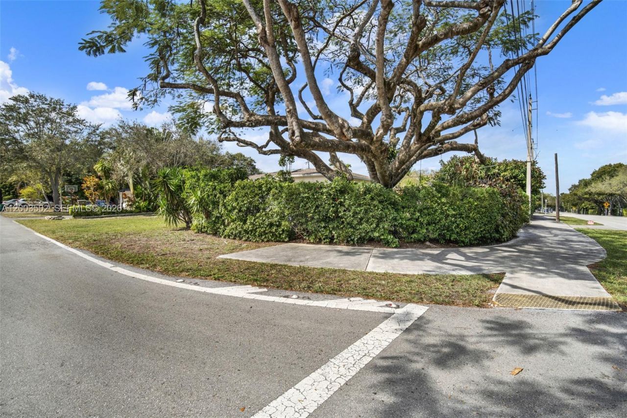 5701 SW 50th Ter , Miami, FL 33155 Photo