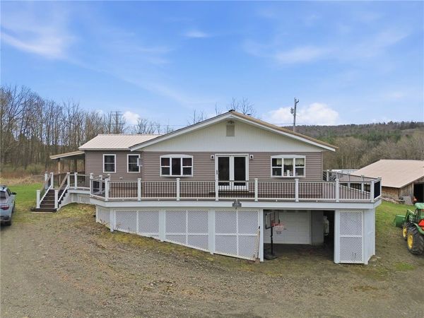1646 County Highway 10 , Laurens, NY 13796