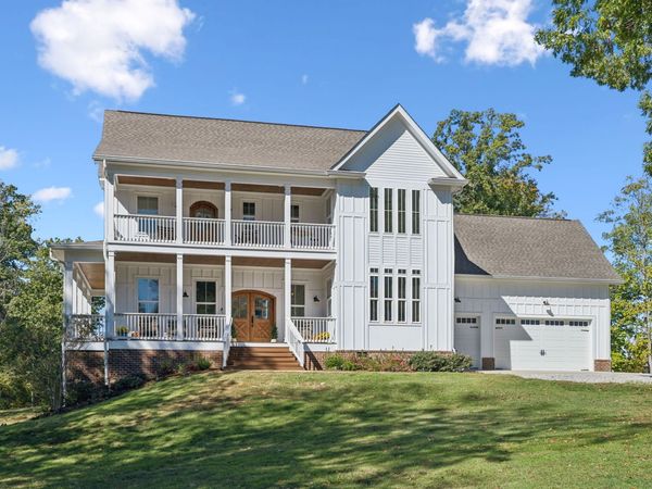 4325 Cave Springs Rd , Columbia, TN 38401