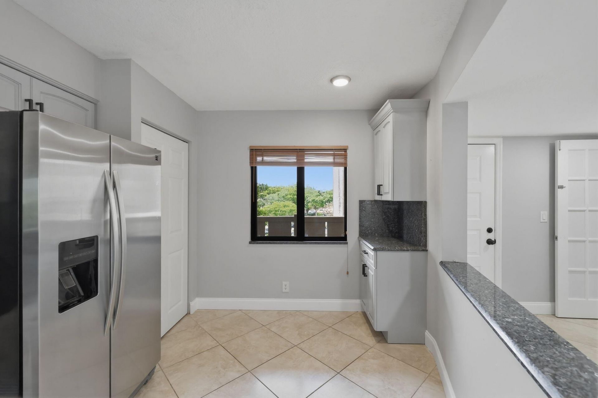 2206 S Cypress Bend Drive, Unit 401, Pompano Beach, FL 33069 Photo