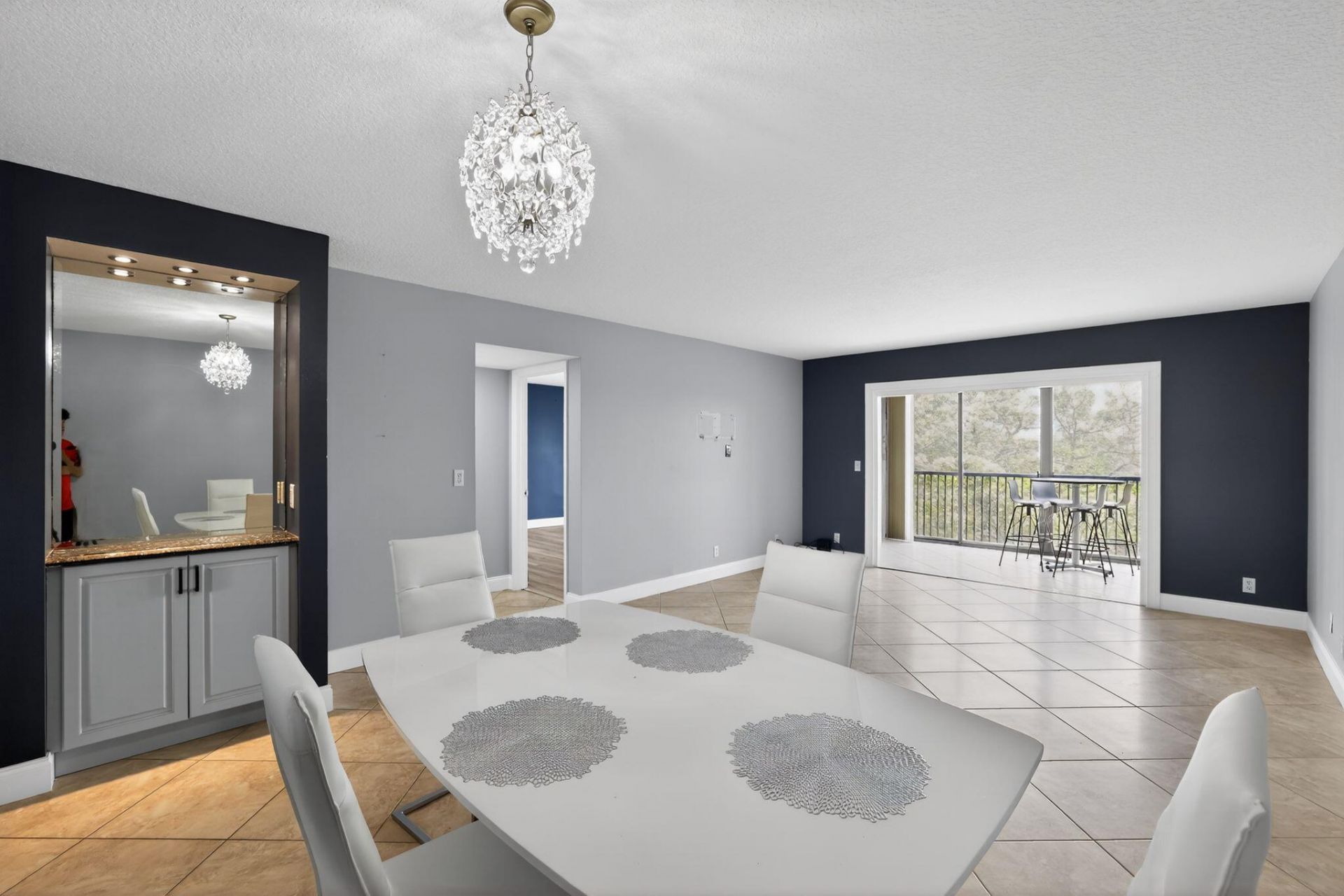 2206 S Cypress Bend Drive, Unit 401, Pompano Beach, FL 33069 Photo