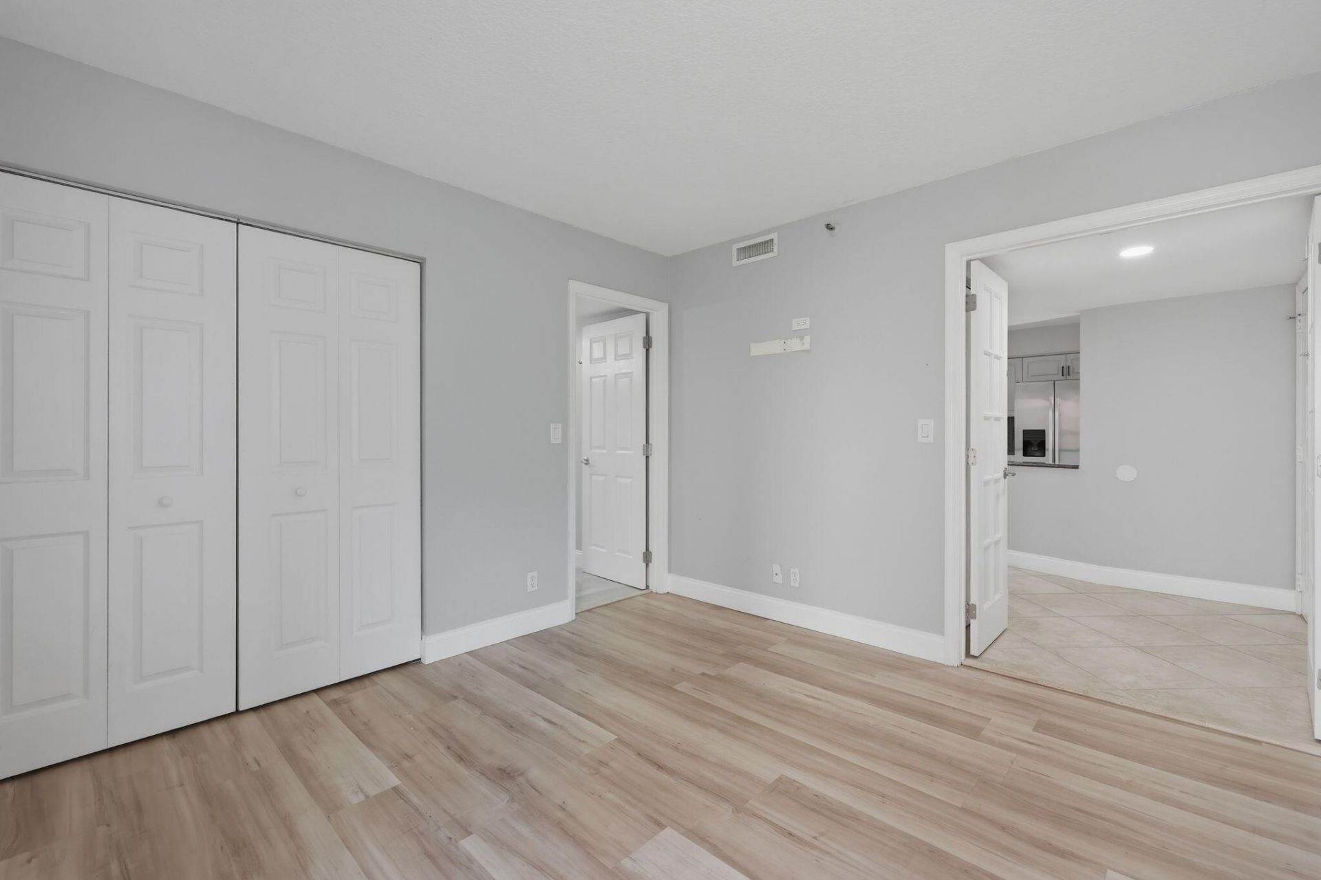 2206 S Cypress Bend Drive, Unit 401, Pompano Beach, FL 33069 Photo