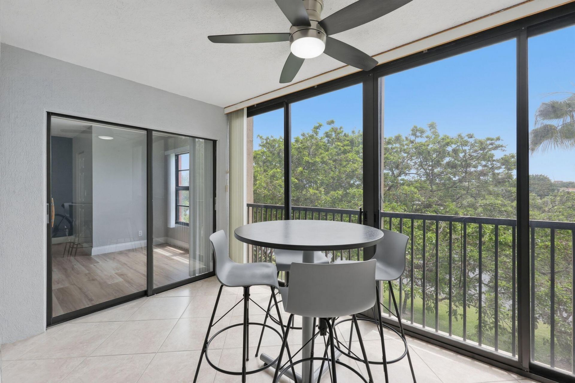 2206 S Cypress Bend Drive, Unit 401, Pompano Beach, FL 33069 Photo