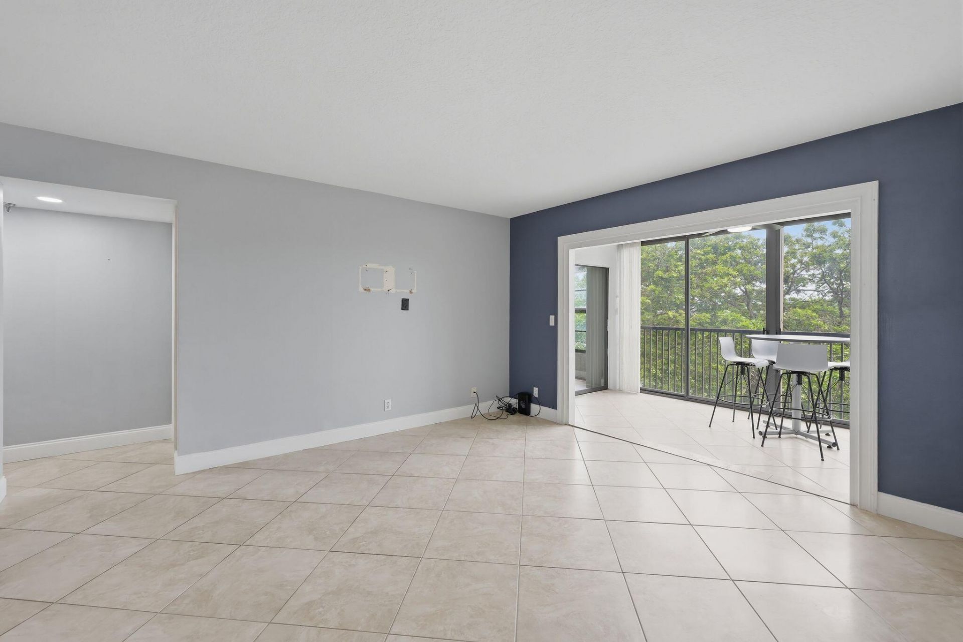 2206 S Cypress Bend Drive, Unit 401, Pompano Beach, FL 33069 Photo