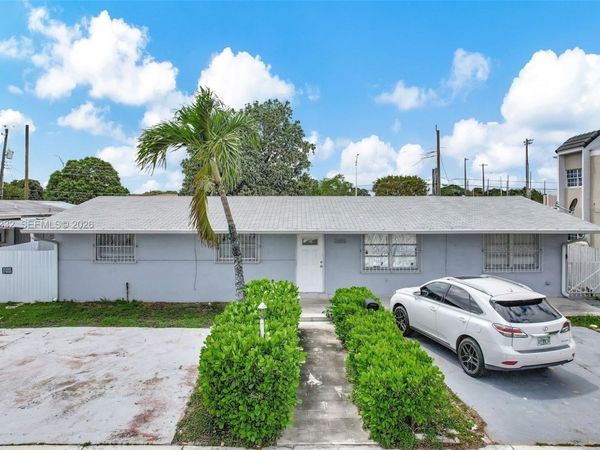 2650 W 8th Ave , Hialeah, FL 33010
