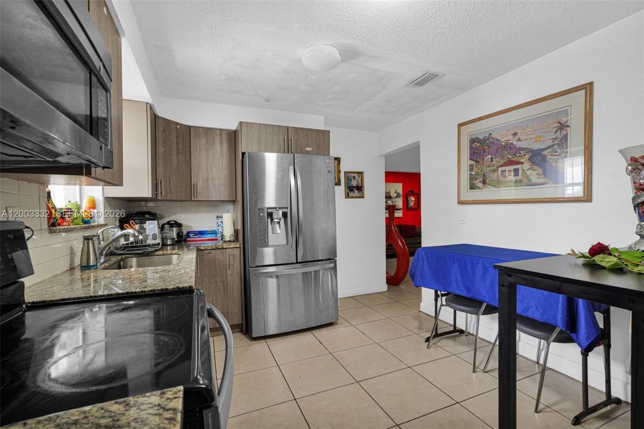 2650 W 8th Ave , Hialeah, FL 33010 Photo