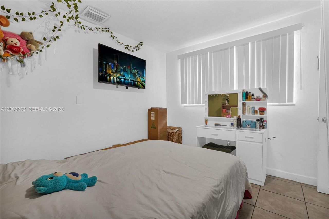 2650 W 8th Ave , Hialeah, FL 33010 Photo