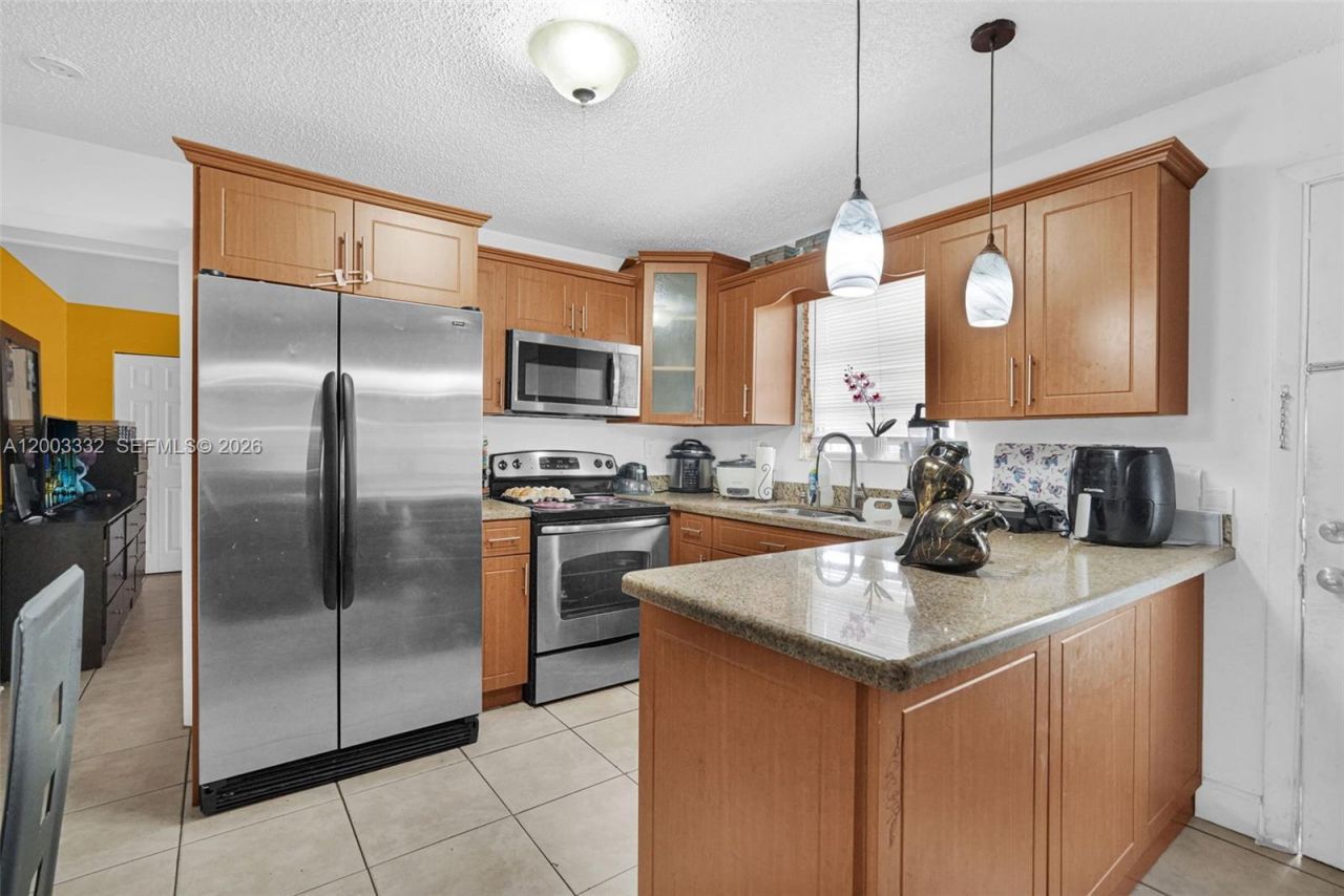 2650 W 8th Ave , Hialeah, FL 33010 Photo