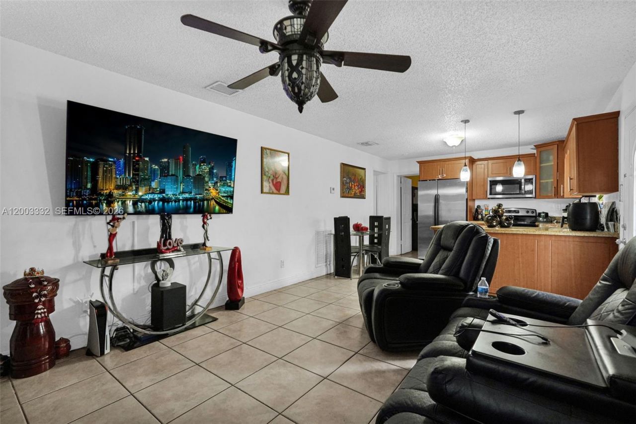 2650 W 8th Ave , Hialeah, FL 33010 Photo