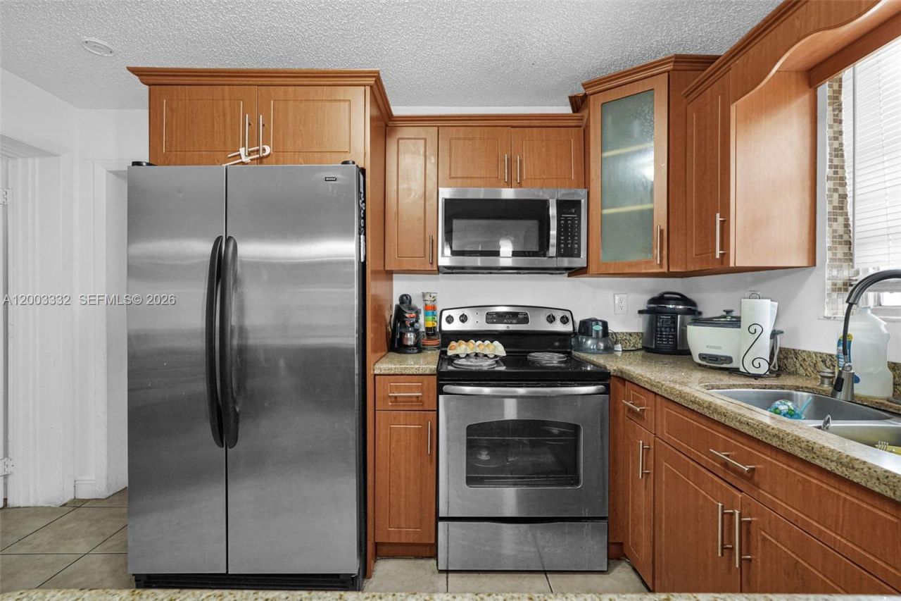 2650 W 8th Ave , Hialeah, FL 33010 Photo