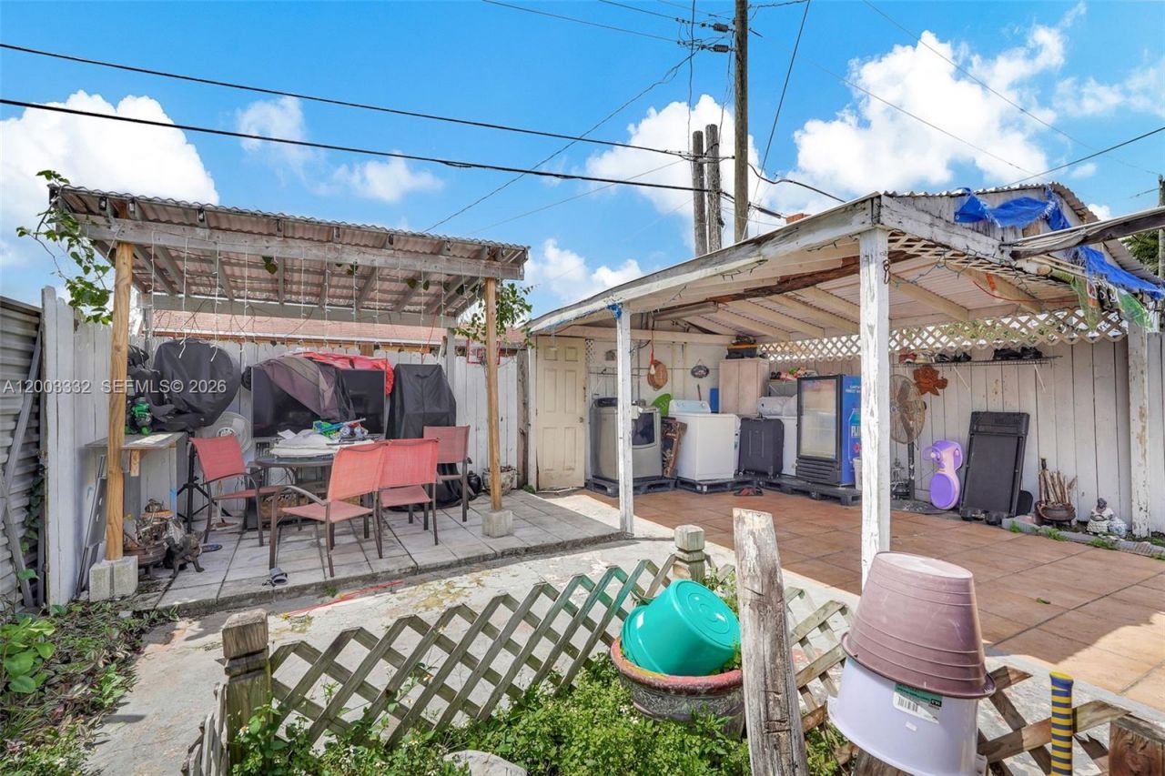 2650 W 8th Ave , Hialeah, FL 33010 Photo