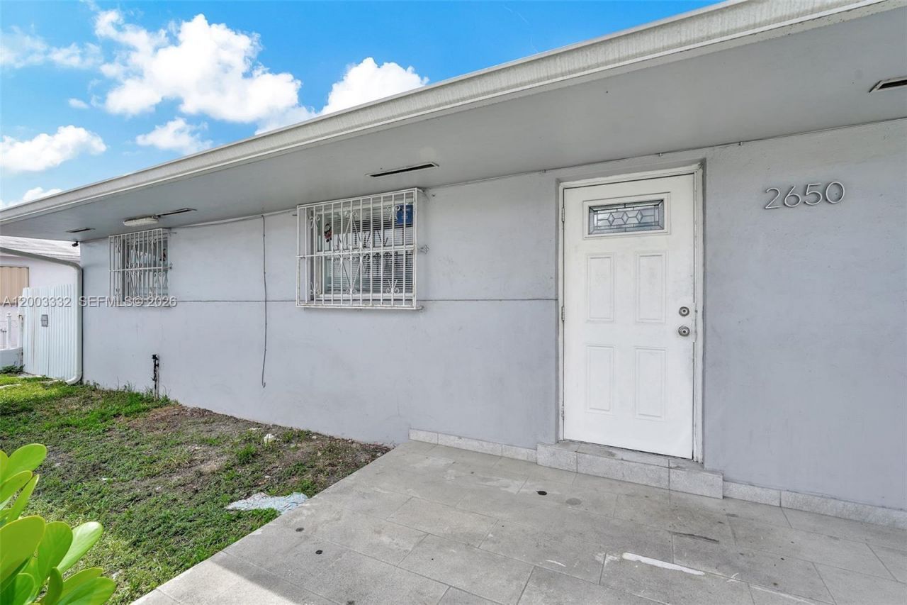 2650 W 8th Ave , Hialeah, FL 33010 Photo