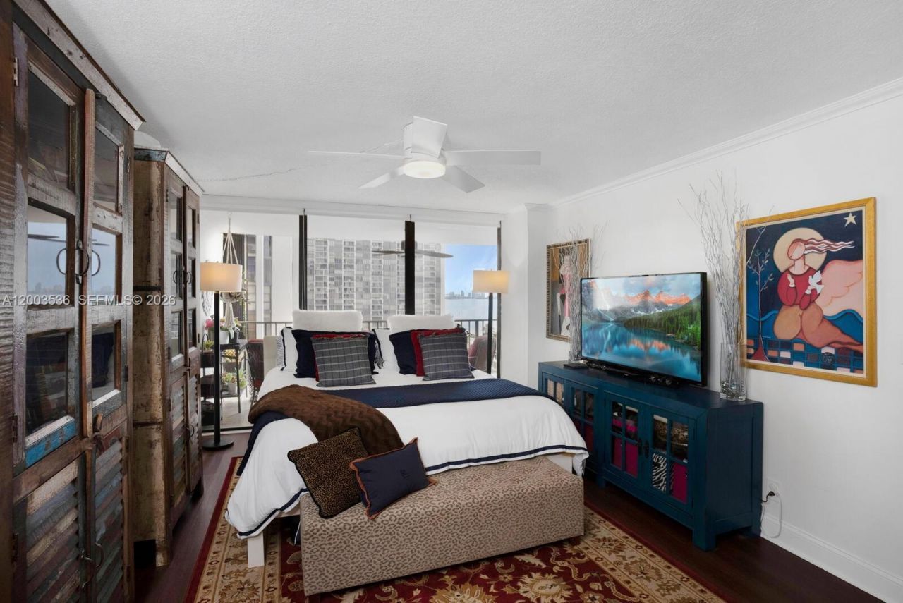 1925 Brickell Ave , Unit 1003, Miami, FL 33129 Photo