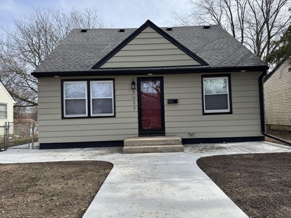 8057 W Herbert Ave, Milwaukee, WI 53218