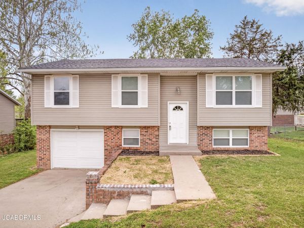 5545 BRADLEY DRIVE, Jefferson City, MO 65109
