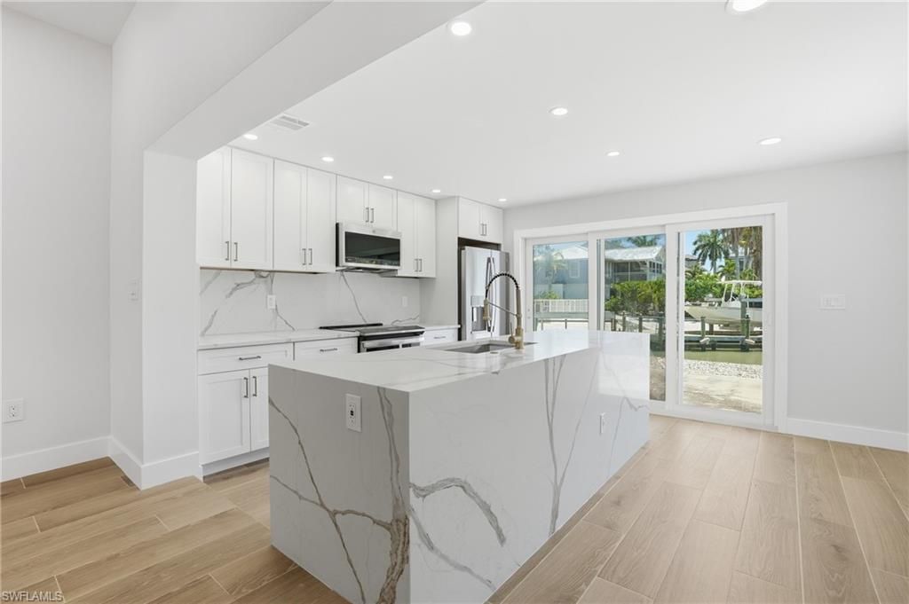 8336 Lagoon Rd , Fort Myers Beach, FL 33931 Photo