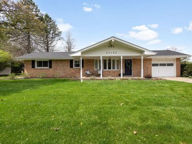 53145 Oakton Drive, South Bend, IN 46637