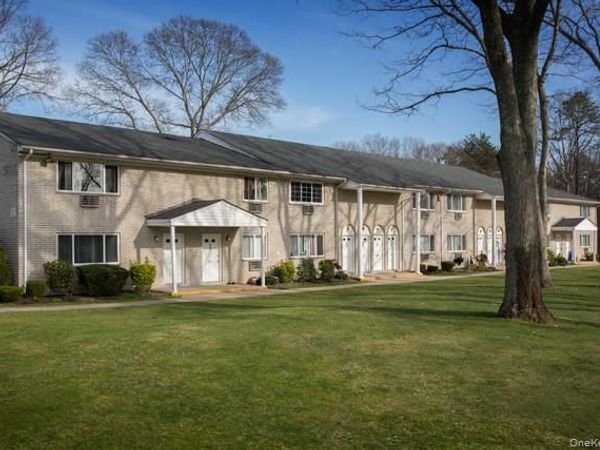 8 Hygate Place , Unit 807A, Coram, NY 11727