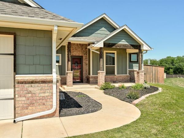 9201 NW 92nd Terrace, Yukon, OK 73099