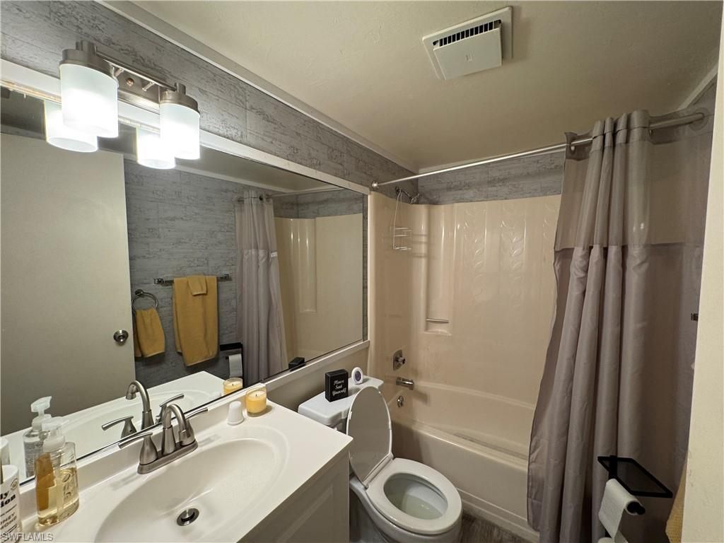 25398 Golf Lake Cir, Unit 205, Bonita Springs, FL 34135 Photo
