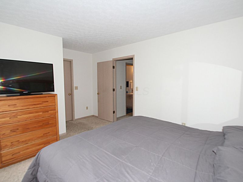 3399 Mautino Drive, Columbus, OH 43231 Photo 13