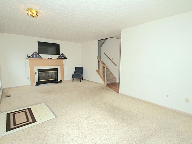 3399 Mautino Drive, Columbus, OH 43231 Photo 3