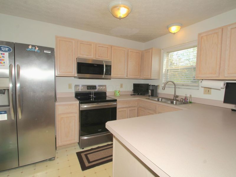 3399 Mautino Drive, Columbus, OH 43231 Photo 5