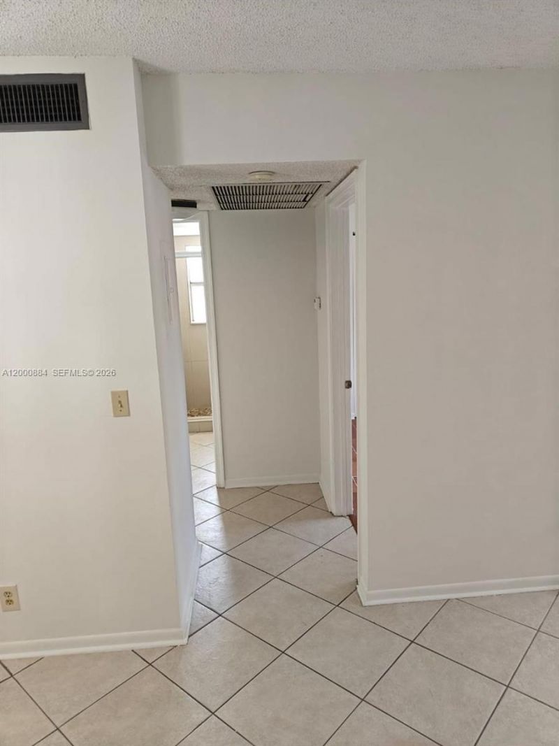 10228 Twin Lakes Dr , Unit 16-E, Coral Springs, FL 33071 Photo