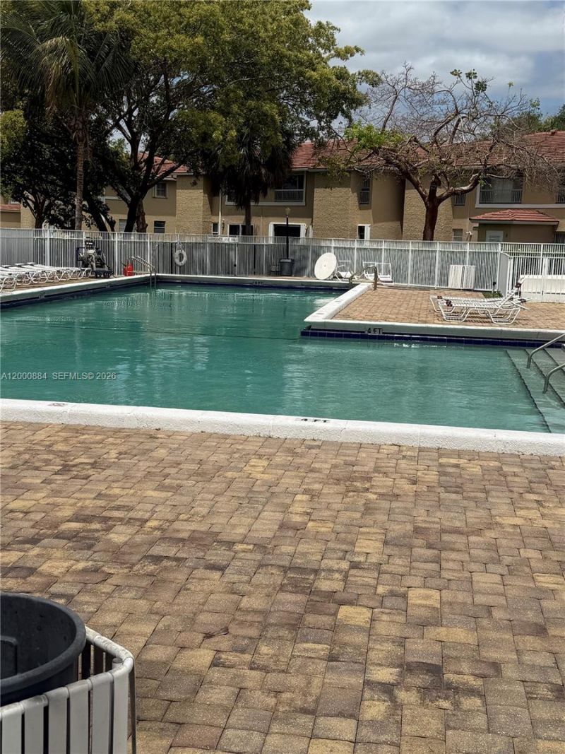 10228 Twin Lakes Dr , Unit 16-E, Coral Springs, FL 33071 Photo