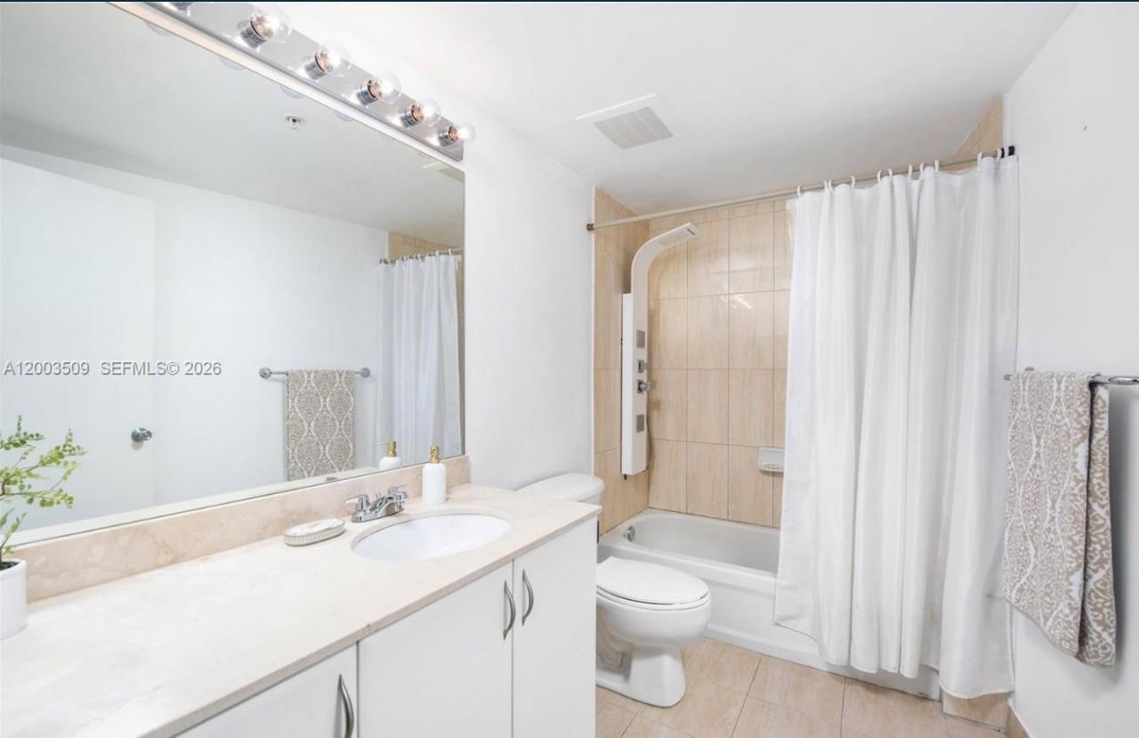 1750 N Bayshore Dr , Unit 4601, Miami, FL 33132 Photo