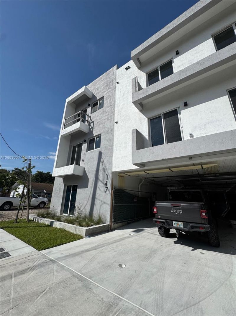 147 NW 59th St , Unit 302, Miami, FL 33127 Photo