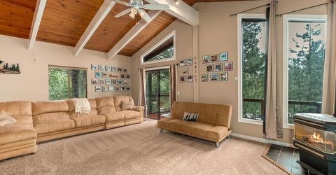 1641 Crystal Air Drive, South Lake Tahoe, CA 96150 Photo