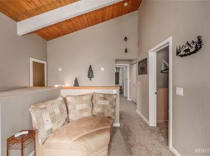 1641 Crystal Air Drive, South Lake Tahoe, CA 96150 Photo