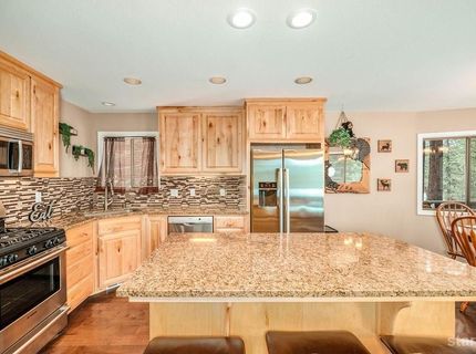 1641 Crystal Air Drive, South Lake Tahoe, CA 96150 Photo
