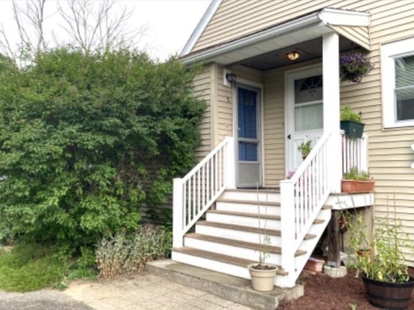 337R Village St, Unit 1a, Millis, MA 02054