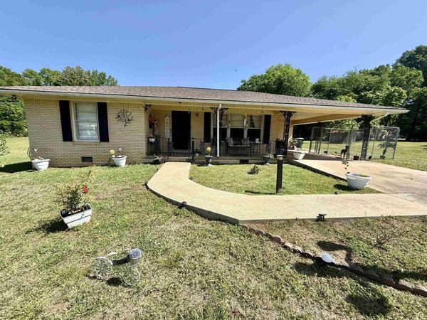 1365 2nd St, Cherokee, AL 35616