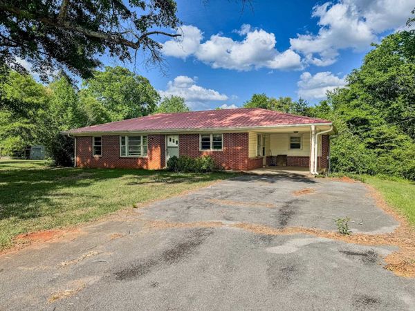 1506 9th St W, Red Bay, AL 35582