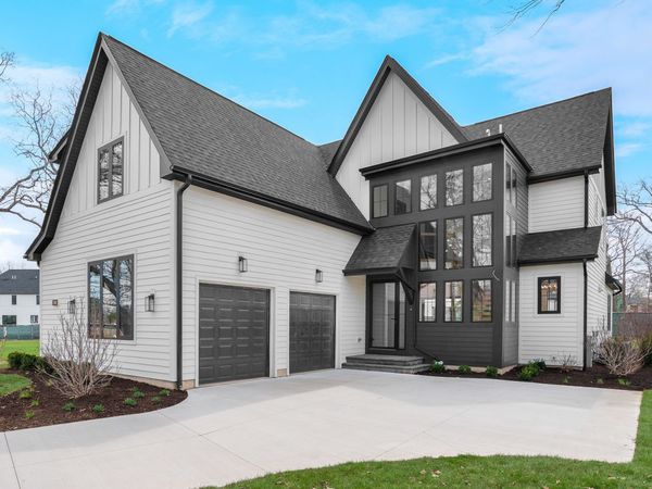 390 Forest Edge Drive , Glencoe, IL 60022